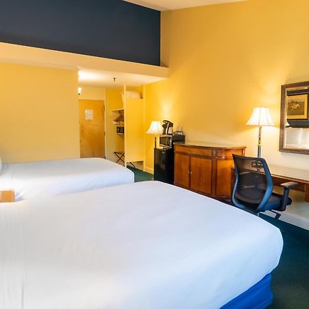 Fireside Inn & Suites Уотервилл Экстерьер фото