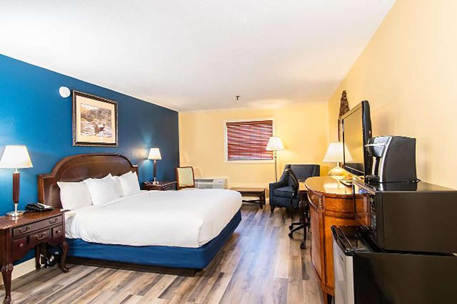 Fireside Inn & Suites Уотервилл Экстерьер фото
