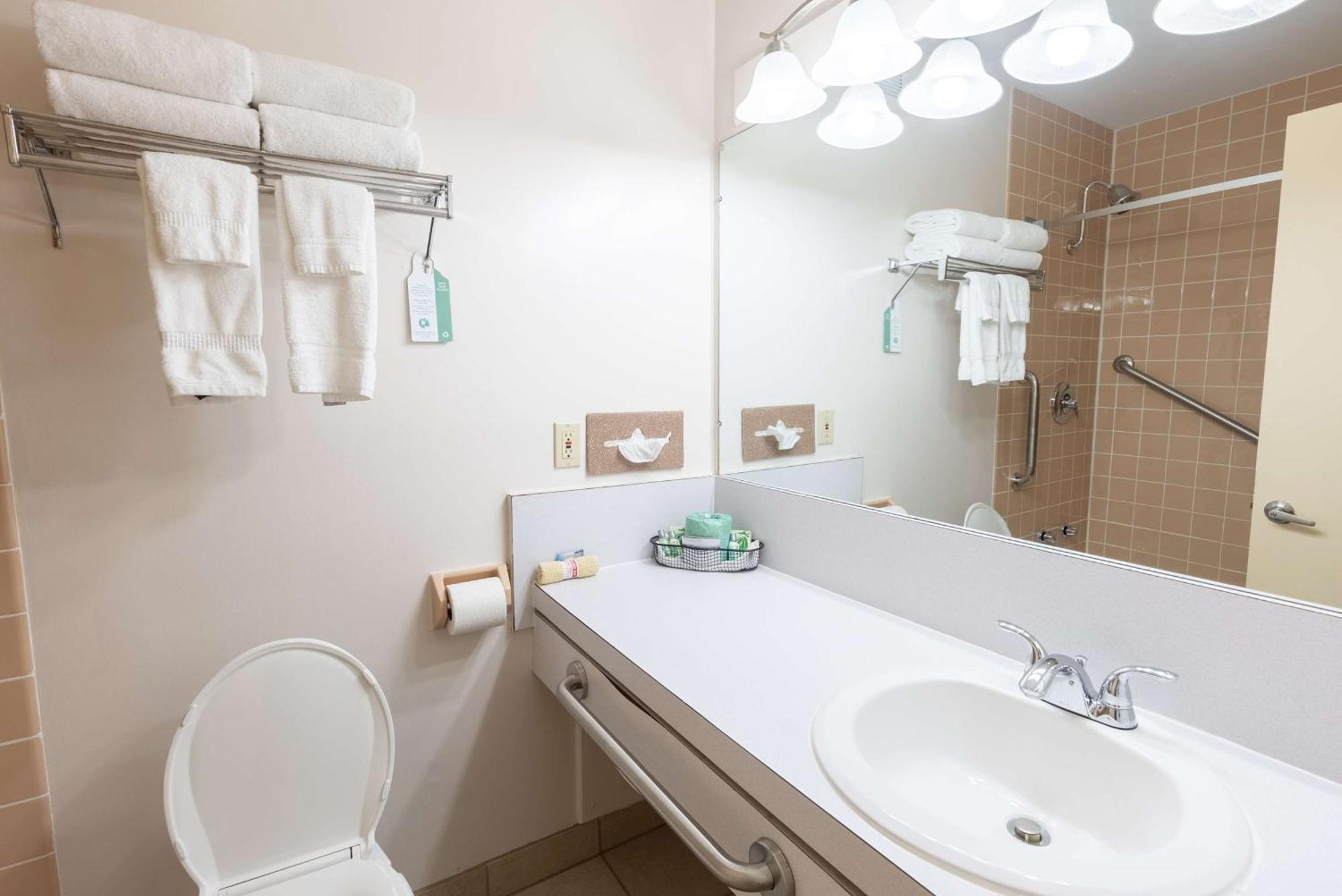 Fireside Inn & Suites Уотервилл Экстерьер фото