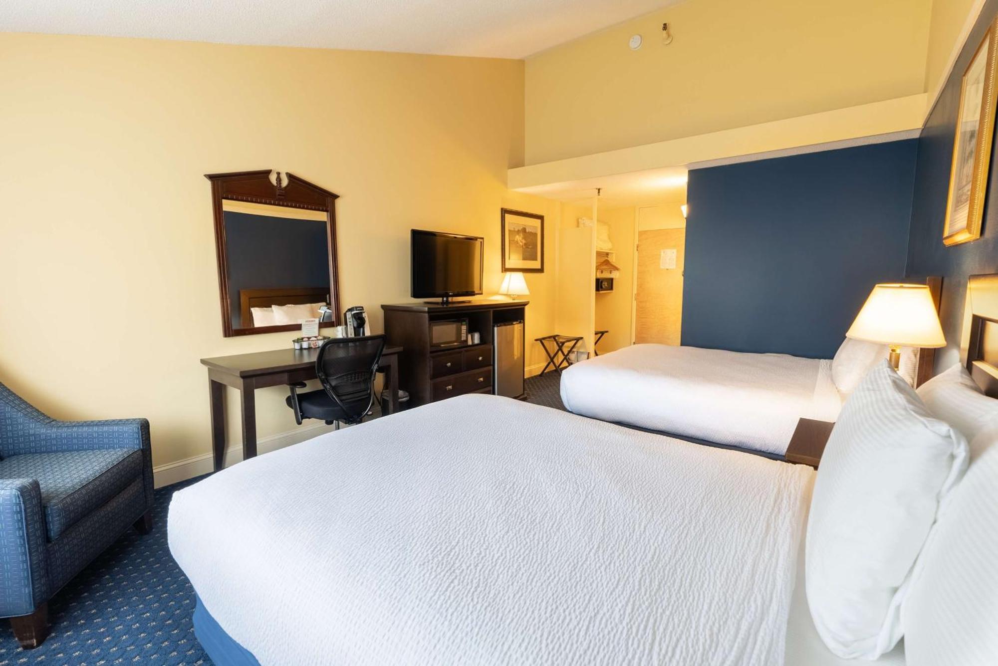 Fireside Inn & Suites Уотервилл Экстерьер фото