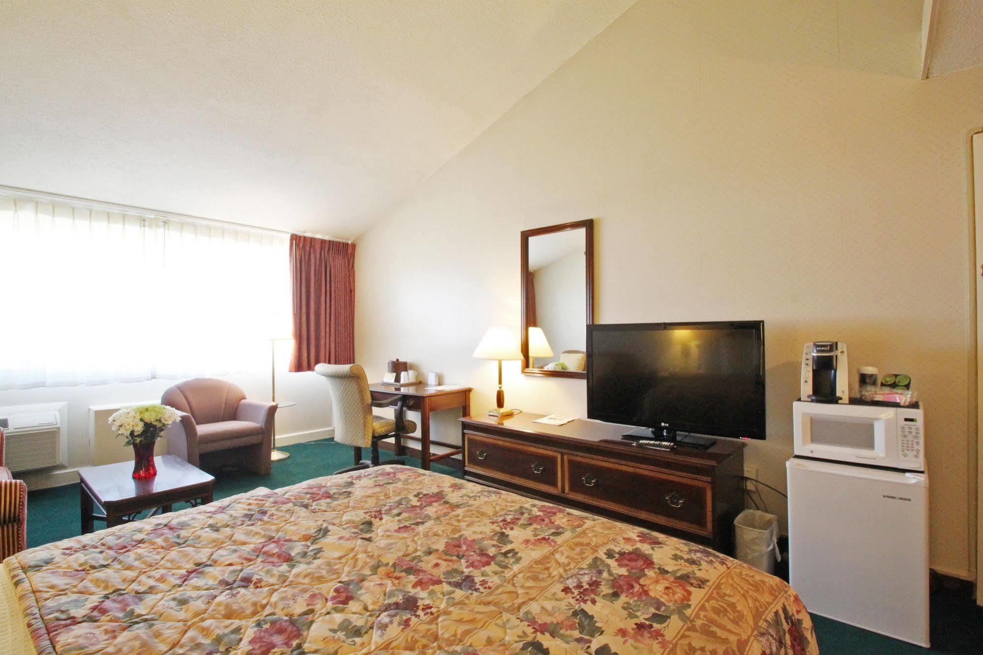 Fireside Inn & Suites Уотервилл Экстерьер фото